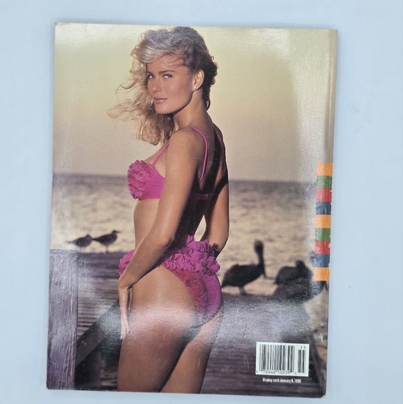 Vintage 1996 Sports Illustrated Magazine The Best of The Swimsuit Supermodels - Picture 4 of 10